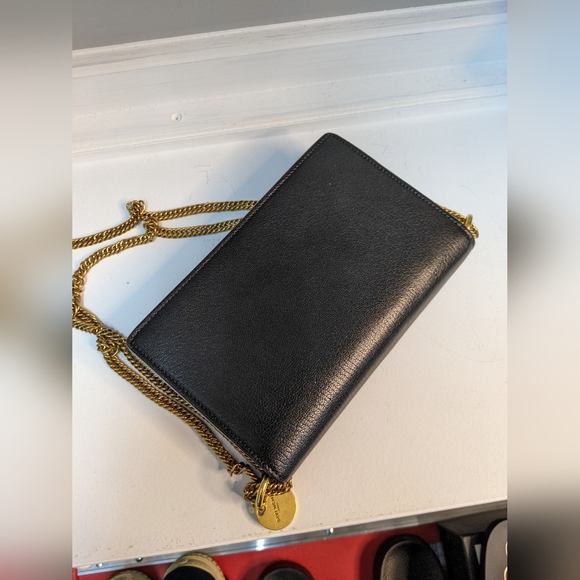 GIVENCHY WOC <<⬇️PRICE DROP⬇️>> - Picture 5 of 11